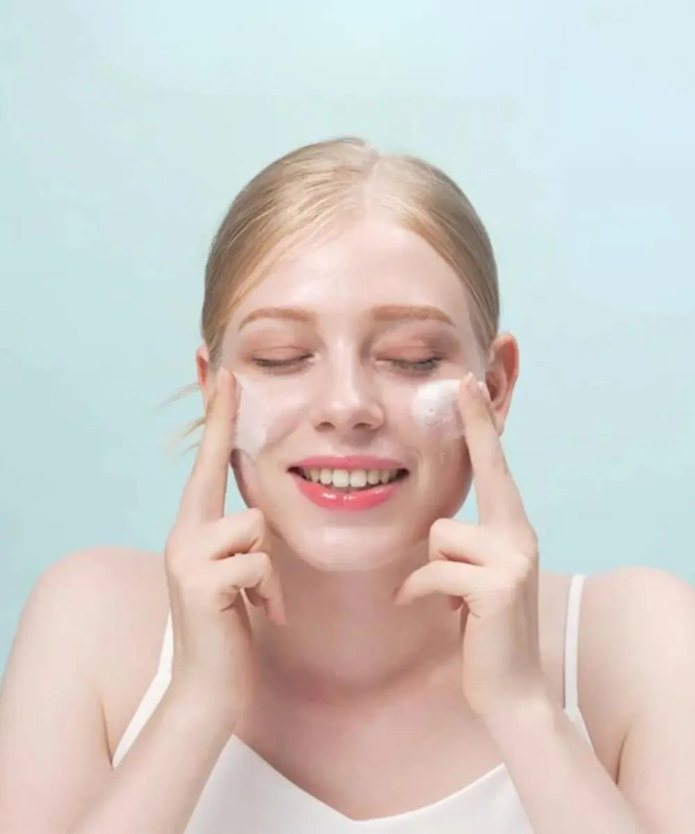 1025 Dokdo Cleanser ROUND LAB